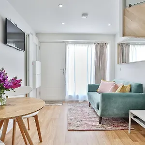 Apartment 1br Gem In Great Location With Parking, Sheffield
