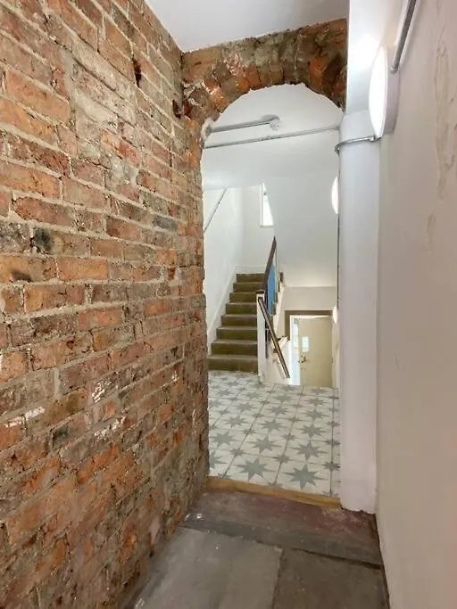 Contemporary City Centre 3 Bedroom Apartment Sheffield